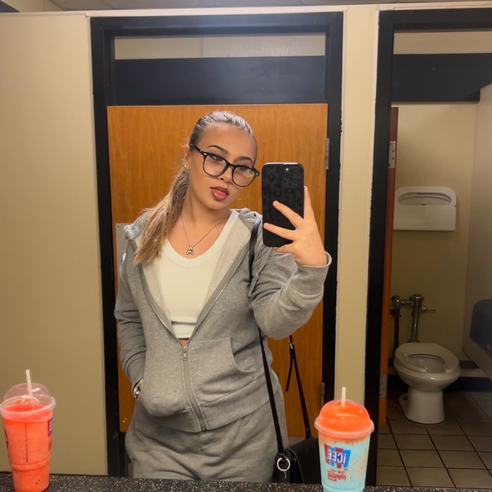 Meet your Posher, Athena